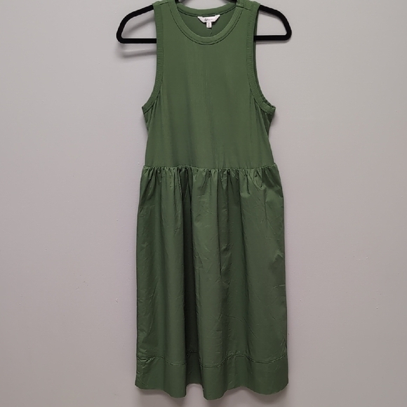 Reitmans Dresses & Skirts - NWOT Reitmans Green Sleeveless Midi Sundress with Crew Neck Size Medium.